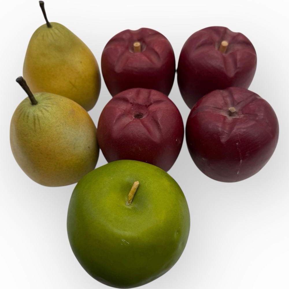 Wooden Green Red Apples Pears Realistic Hand Painted‎ Folk Art